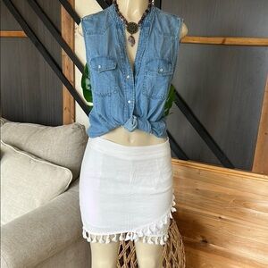 💕Pink lily size L White Tassel Trim Skirt